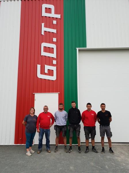 Equipe de GDTP, spécialiste du terrassement et du TP à Challans